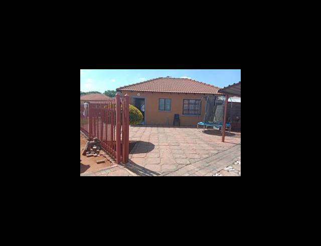 3 BEDROOM HOUSE FOR SALE IN THERESAPARK